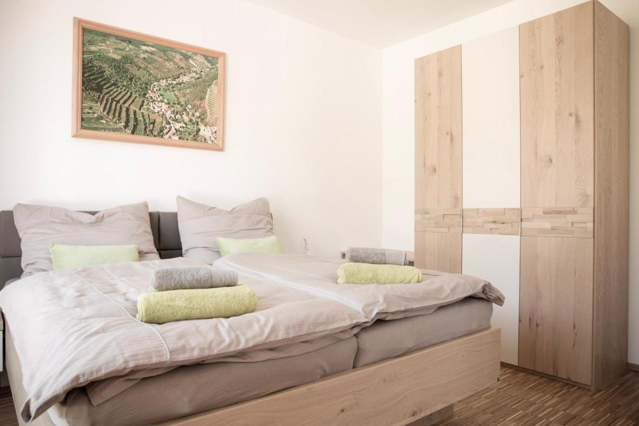 Ferienwohnung Am Weingut Eisenbock Strass  Bagian luar foto