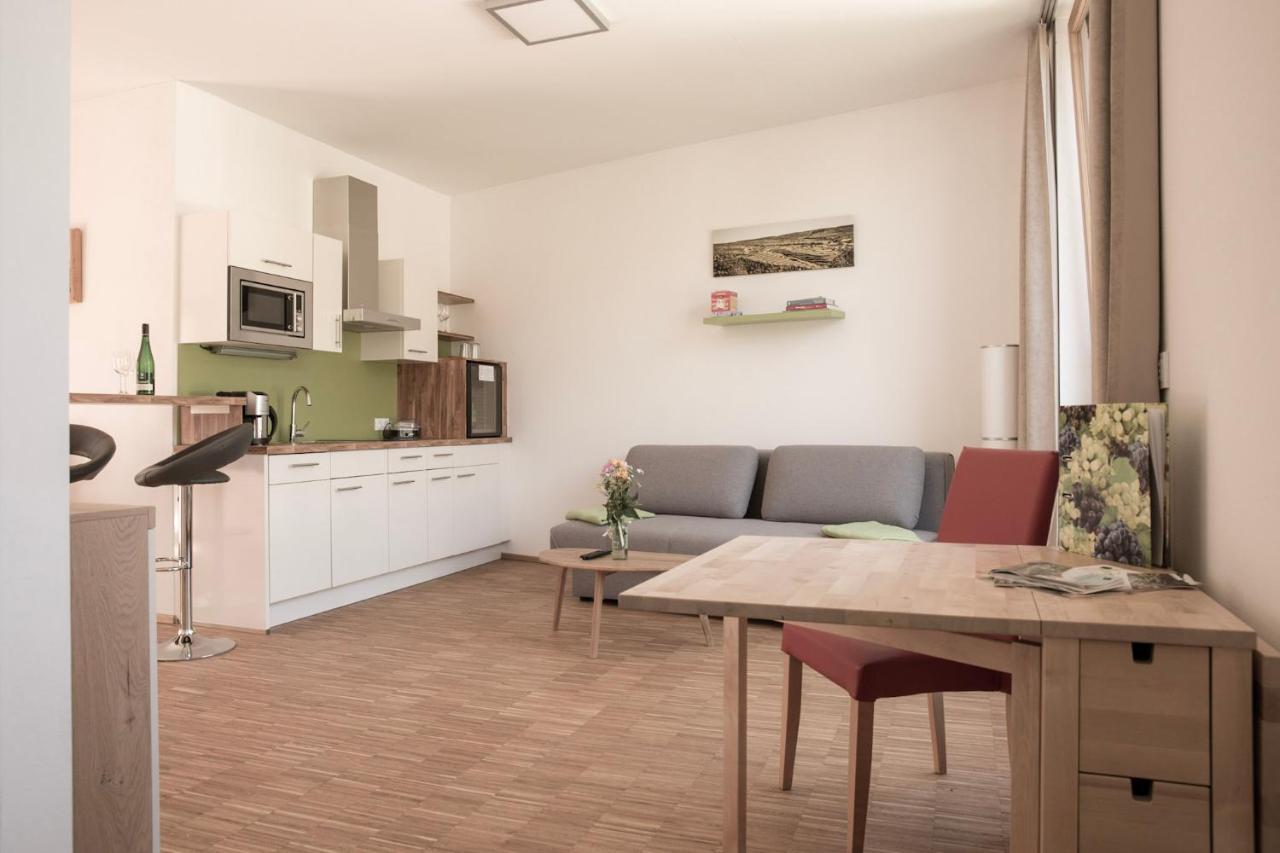 Ferienwohnung Am Weingut Eisenbock Strass  Bagian luar foto
